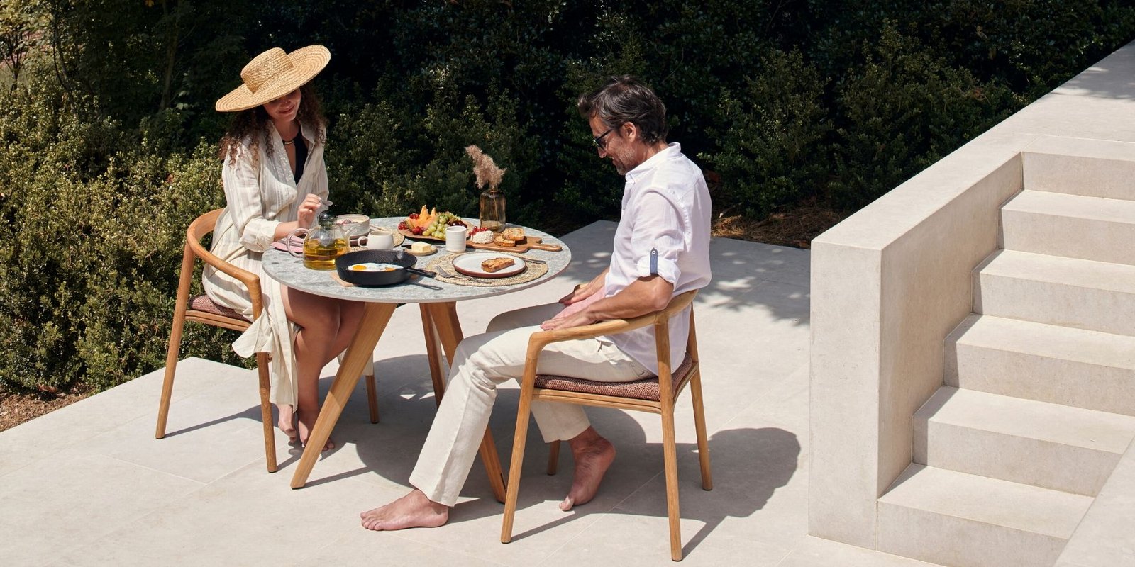 Vrtna miza in stoli za vsak slog bivanja