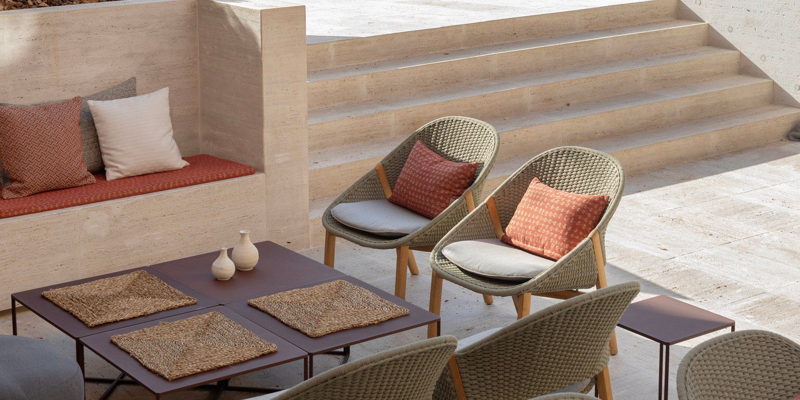 Klubski lounge stoli na terasi Prehod, Elio