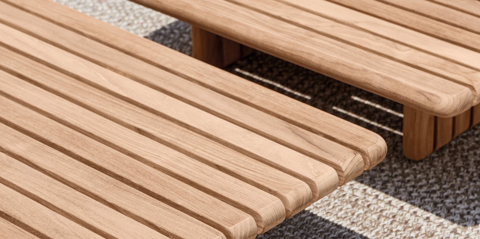 Dovršenost izdelave pohištva iz tikovine, Gloster