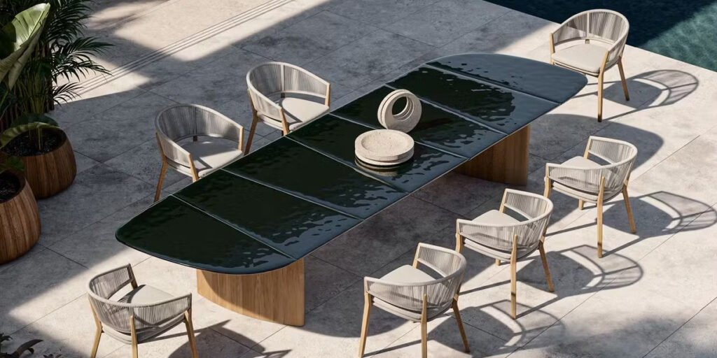 Razlike pri materialih, iz katerih je izdelano vrtno pohištvo, lahko občutite samo v razstavnem salonu.