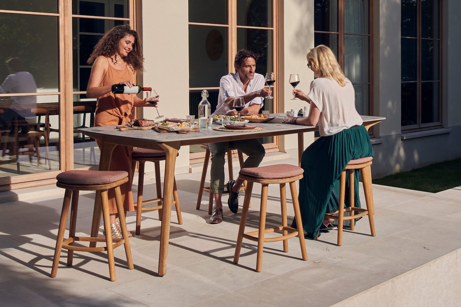 High dining vrtna garnitura na terasi